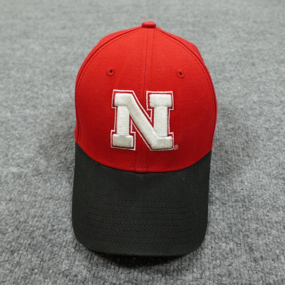 Nebraska Cornhuskers Hat Cap Fitted Mens Medium Red NCAA 39THIRTY New Era